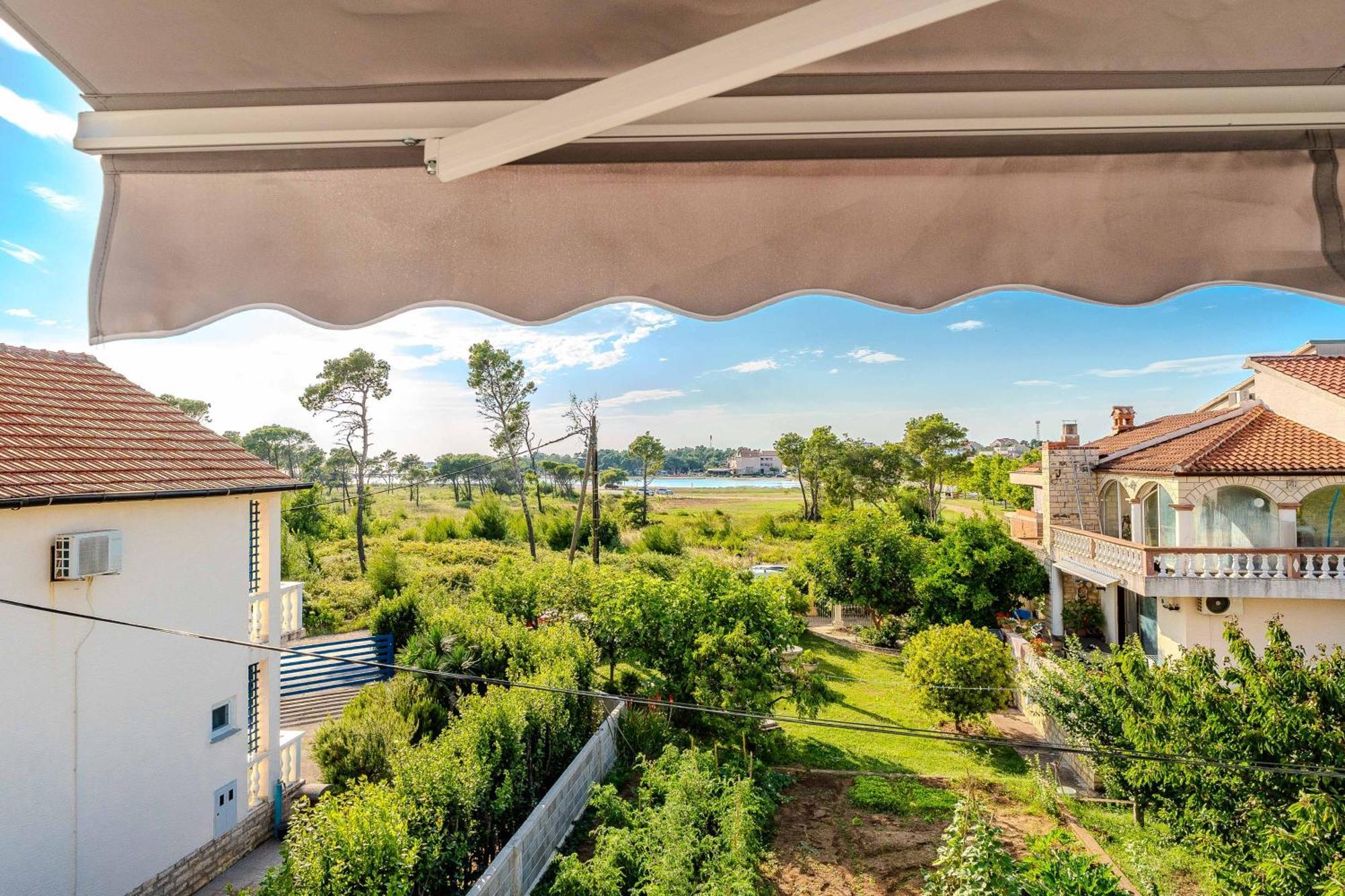 Apartments Dalmatia (Adults Only) Привлака Экстерьер фото