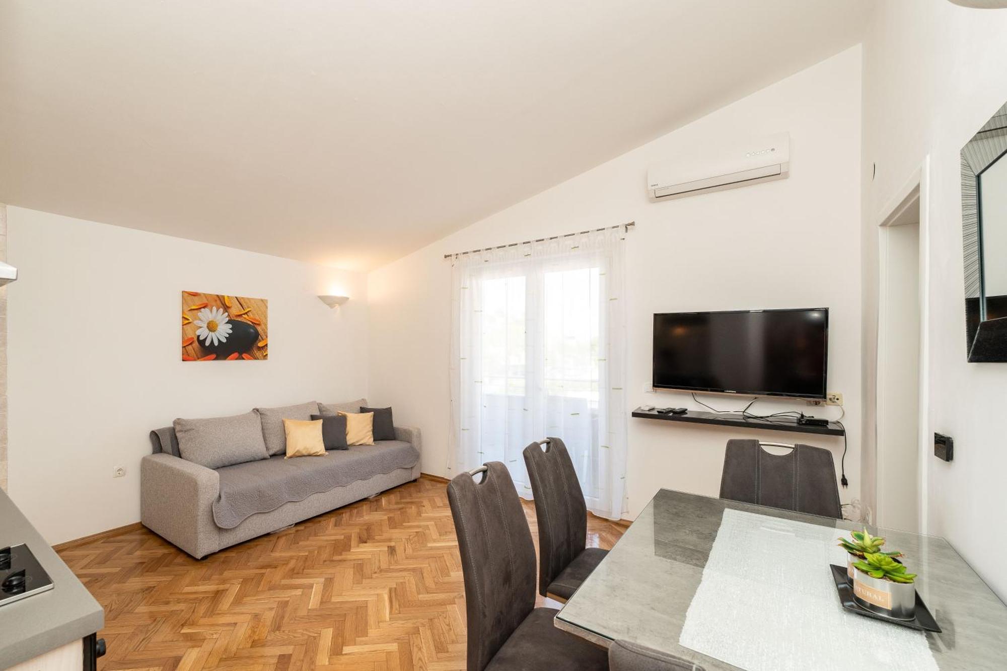 Apartments Dalmatia (Adults Only) Привлака Экстерьер фото